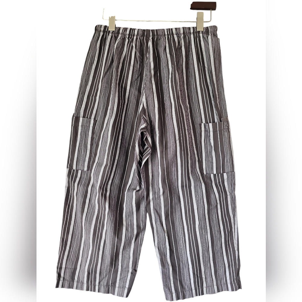 FRESH PRODUCE Wide Leg Elastic Waist Cropped Gaucho Pant Striped w/ Pockets M